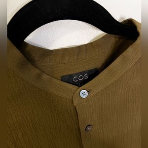 Mens COS green collarless shirt, excellent condition.